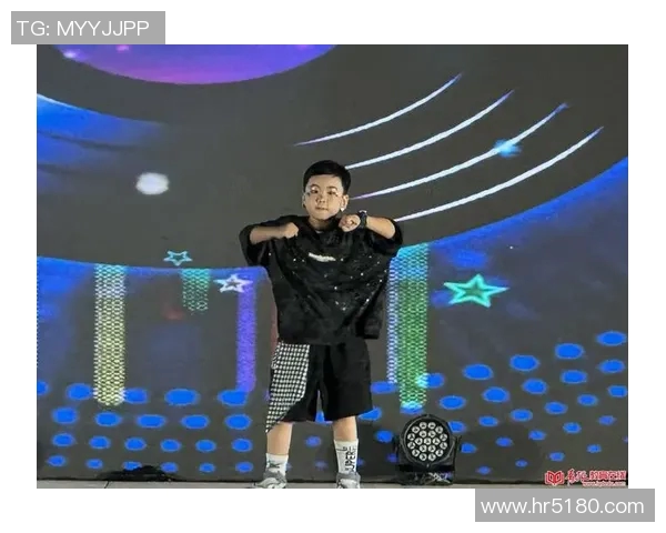 从草地到绿茵场足球明星的奋斗与荣耀之路自传