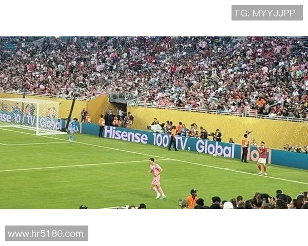 足球明星转脸瞬间精彩集锦让你领略他们的魅力与风采