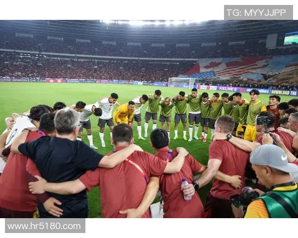 全球足球巨星汇聚一堂探讨未来发展与个人成就的精彩瞬间 全球足球巨星汇聚一堂探讨未来发展与个人成就的精彩瞬间